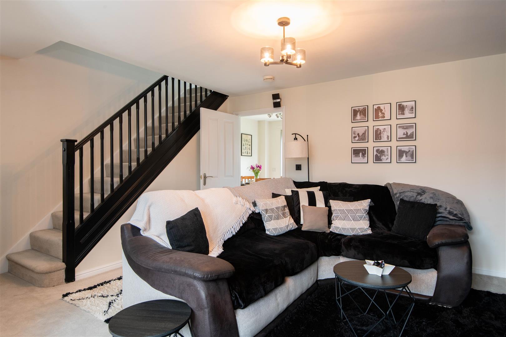 3 bed property in Marine Crescent, Chorley